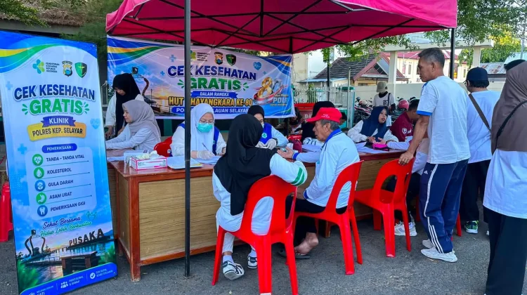 Si Dokkes Polres Selayar Pemeriksaan Kesehatan Gratis Sambut Hari Bhayangkara