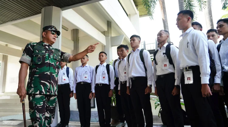 Pangdam XIV/Hasanuddin Tegaskan Masuk Seleksi TNI Gratis