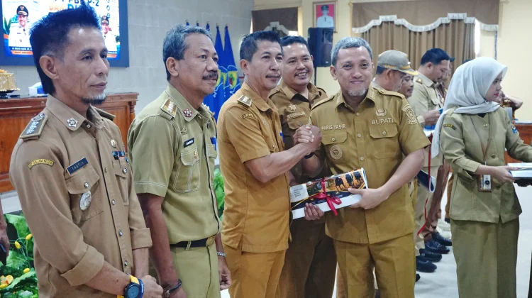 Bupati Serahkan SPPT PBB-P2 dan DHKP 2026, Dorong Optimalisasi Pendapatan Daerah