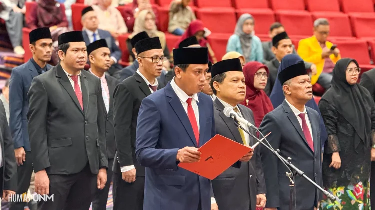 Dekan Fakultas Ilmu Keolahragaan dan Kesehatan UNM Resmi Dilantik