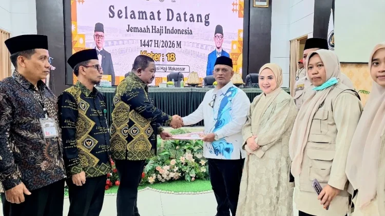 Wakil Bupati Wajo Apresiasi Petugas Haji, Sambut Kepulangan Kloter 18