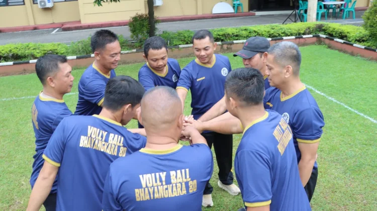 Semangat Hari Bhayangkara ke-80, Kapolres Maros Tunjukkan Kekompakan Bersama Pers