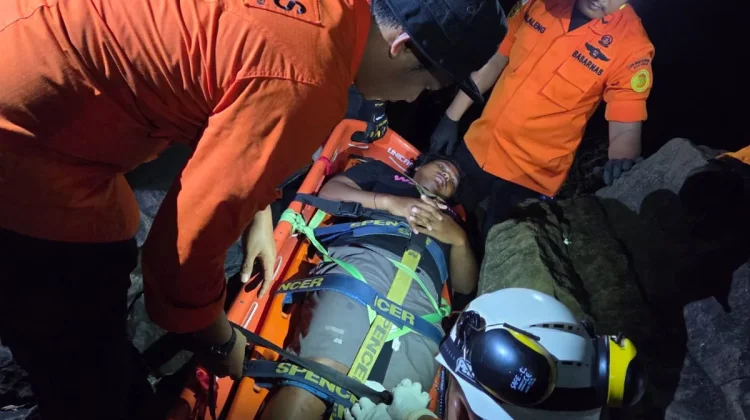 Pendaki yang Alami Cedera Kaki Dievakuasi dari Gunung Bulu Saukang