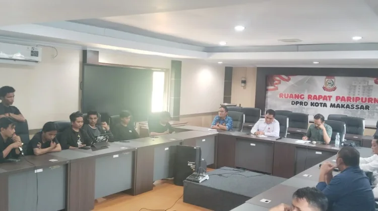 Penjual Kelapa Benteng Rotterdam Tolak Penggusuran