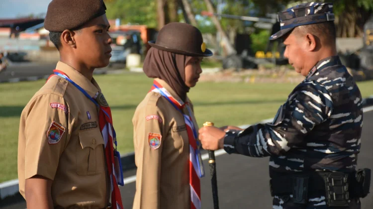 Dankodaeral VI Buka Perkemahan Persami KKRI