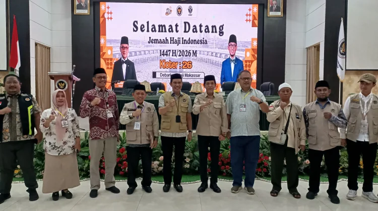 Jemaah Haji Kloter 26 UPG Diserahkan ke Daerah, PPIH Ajak Jaga Kemabruran Haji