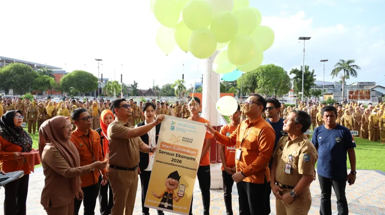 Lepas Petugas Sensus Ekonomi, Wabup Bulukumba Ajak Masyarakat Berikan Data Akurat