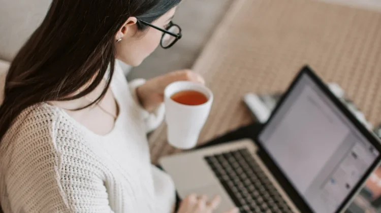 Kemandirian Finansial Mengubah Pandangan Perempuan Soal Perceraian