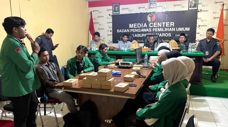 Mengawal Demokrasi dari Kampus, Mahasiswa IAI DDI Maros Belajar di Bawaslu