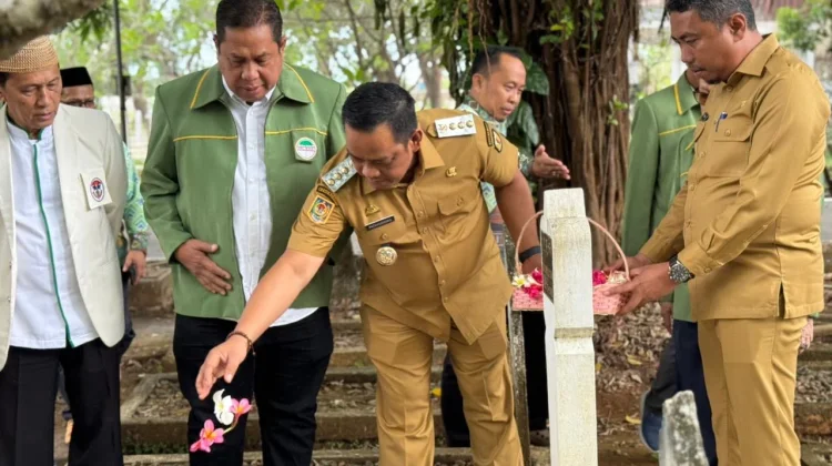 Jelang Hari Jadi Luwu, Bupati Ziarah Makam Andi Djemma dan Andi Rompegading