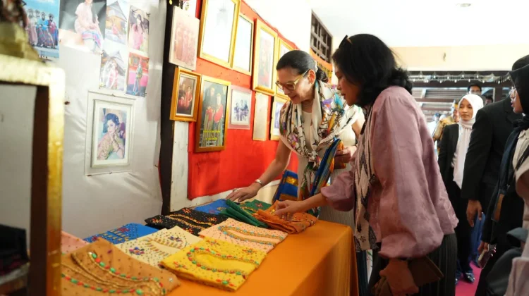 Kunjungi Balla Lompoa, Spouse Delegasi Asing Kagumi Budaya dan Sejarah Sulsel