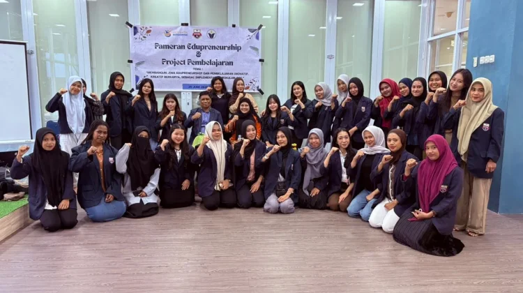 Mahasiswa Unibos Makassar Pamerkan Karya Edupreneurship
