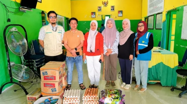 Wujud Kepedulian, YBM PLN ULP Kalumpang Salurkan Sembako
