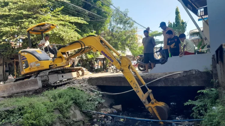 Pasca Penertiban PKL, Dinas PU Makassar Kebut Perbaikan Drainase dan Trotoar