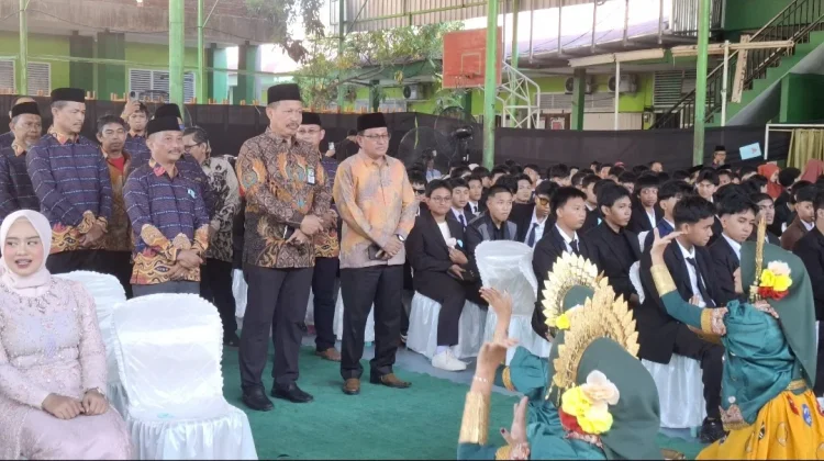 Kakanwil Agama Sulsel Puji Penamatan di MAN 1 Makassar