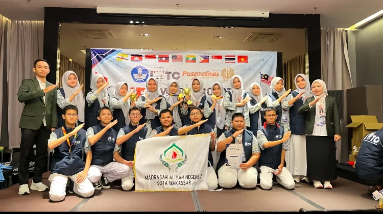 Dari Kuala Lumpur, Tim Robotik MAN 2 Kota Makassar Buktikan Daya Saing Global