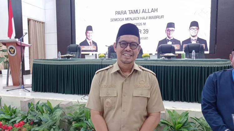 Kepulangan Kloter 39 Debarkasi Makassar Diwarnai Haru, Satu Jemaah Wafat