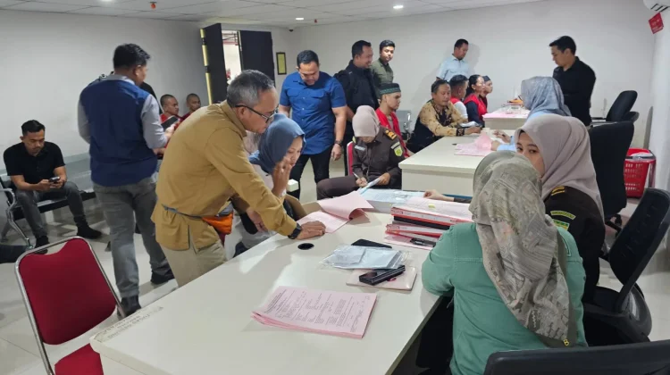 PPNS BBPOM Makassar Serahkan Dua Tersangka Kasus Pelanggaran Obat dan Makanan