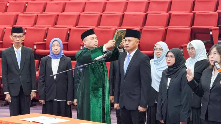 Sebanyak 14 Pejabat Lingkup Universitas Negeri Makassar Resmi Dilantik