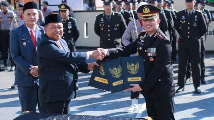 Bupati Takalar Serahkan Hibah Empat Bidang Tanah untuk Pelayanan Polri