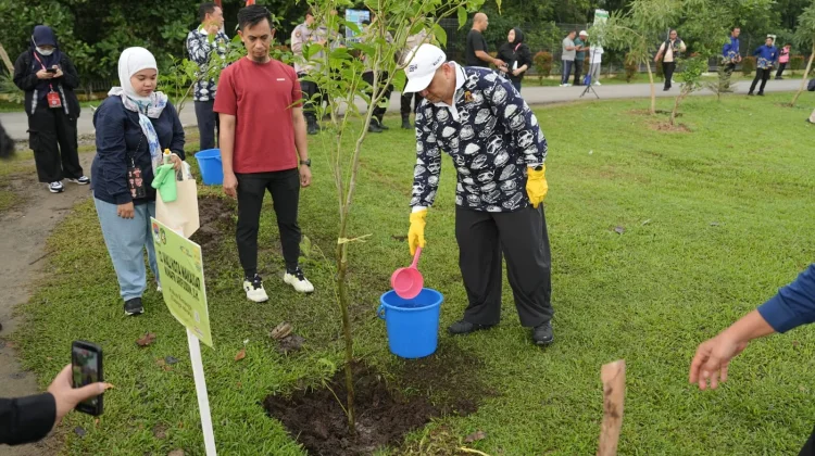 Rangkaian APEKSI XVIII, Munafri Perkuat Kolaborasi lewat Gerakan Penghijauan