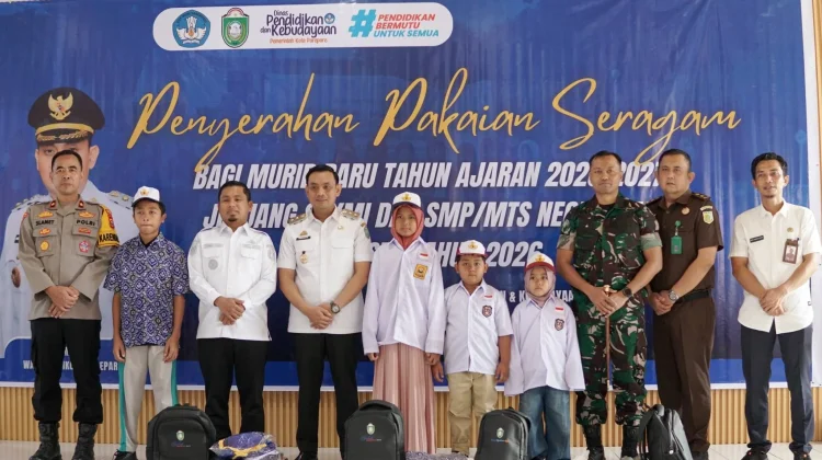 Seragam Sekolah Gratis Jadi Kado Tahun Ajaran Baru bagi Ribuan Siswa di Parepare