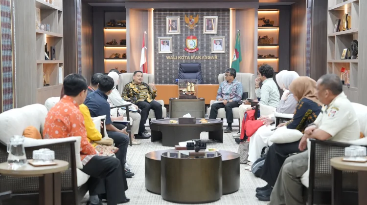 Munafri: Penataan PKL Disertai Relokasi, Permodalan, dan Pendampingan Usaha