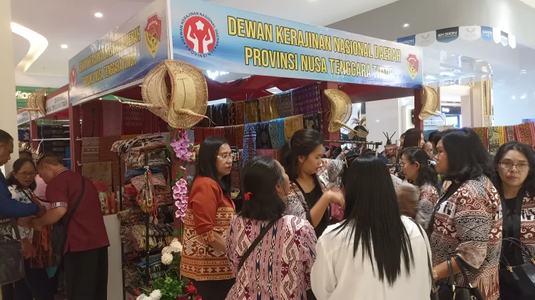 Booth Dekranasda dari Berbagai Daerah Ramai Pengunjung