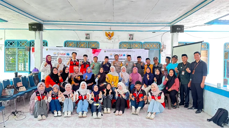 Mahasiswa KKN Unhas Gelar Seminar Program Kerja di Desa Batu Karaeng Bantaeng