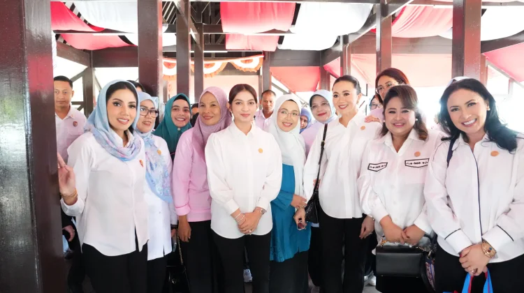 Dampingi Istri Wapres RI di Paotere, Ketua TP PKK Dorong UMKM Pesisir Naik Kelas