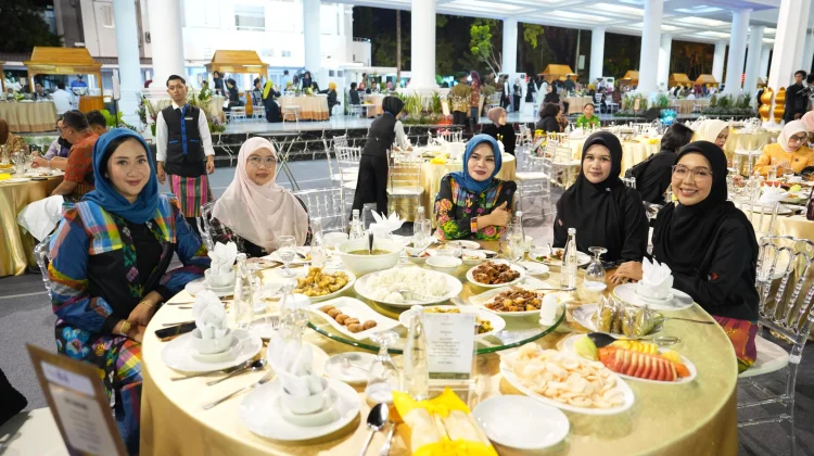 Malam Ramah Tamah HKG PKK Jadi Ajang Promosi Wastra, Kuliner, dan Wisata Sulsel