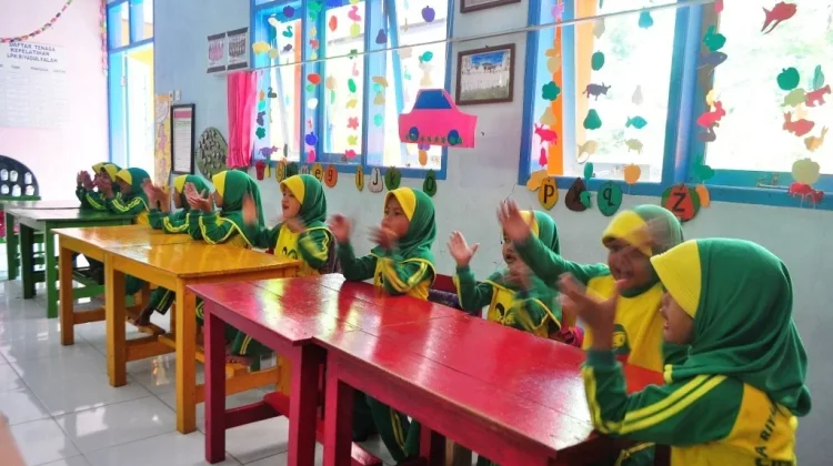 Hari Pertama Sekolah, Langkah Krusial Orang Tua Redakan Kecemasan Anak