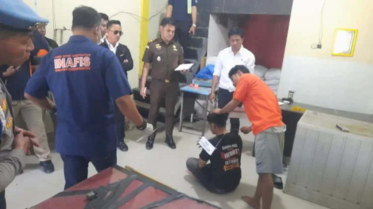 Kasus Suami Bunuh Istri, Polsek Tamalate Lakukan Rekonstruksi TKP