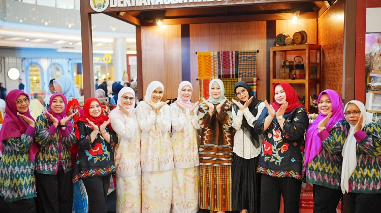 Dekranasda Gowa Catat Penjualan Rp45 Juta pada HUT Dekranas Ke-46