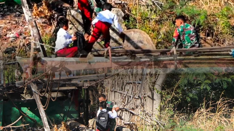 Babinsa Menjadi Penghubung Asa Pelajar di Sungai Saballang Jeneponto