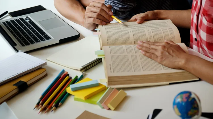 Kenali Perbedaan Kurikulum Cambridge dan Kurikulum Indonesia
