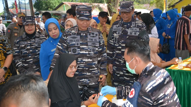 Kodaeral VI Gelar Bakti Sosial Kesehatan Bantu Warga Pangkep