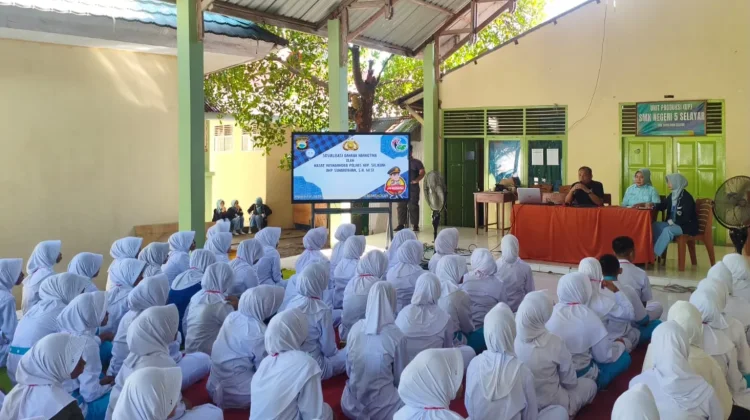 Momen MPLS, Polres Selayar Edukasi Bahaya Narkoba di SMKN 5