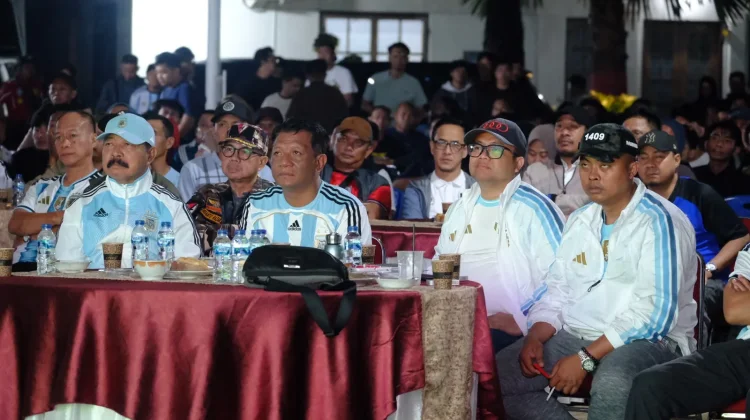 Wabup Gowa Nobar Piala Dunia Bersama Warga di Kodim