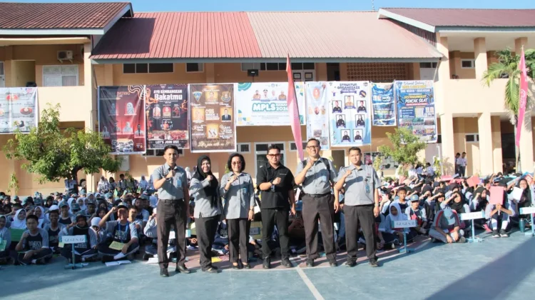 Momentum MPLS, Kemenkum Sulsel Bekali Siswa SMKN 1 Makassar Bijak Bersosial Media