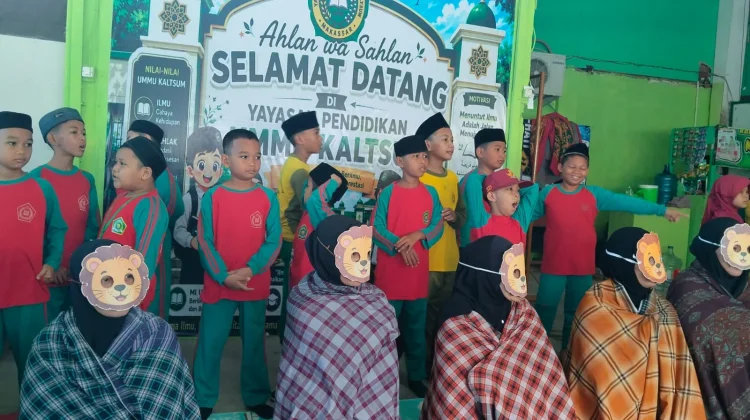 Penuh Haru dan Ceria, Murid Baru MISS Ummu Kalsum Cari Ibu Kandung lewat Ikatan Emosi