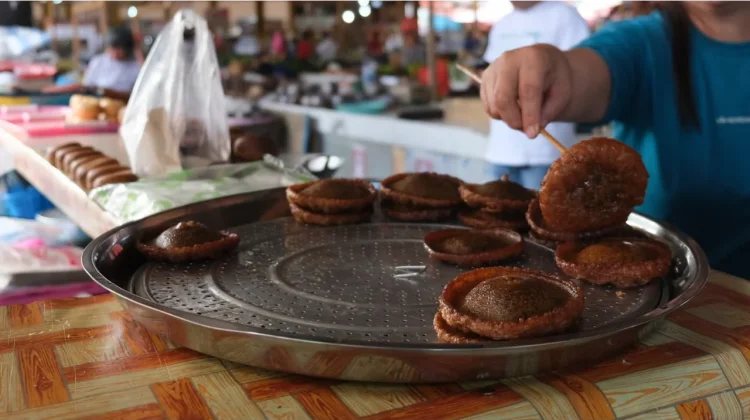 Snackpacking Jadi Tren Baru Gen Z, Pasar Tradisional Kian Diminati Wisatawan