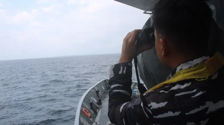 Basarnas Tambah Armada Mataram Cari Korban KM Nurul Salsa