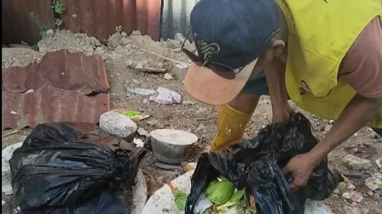 Petugas Kebersihan Karampuang Konsisten Pilah Sampah Kurangi Beban TPA Makassar