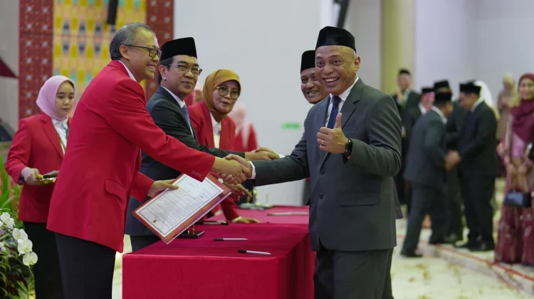 Lantik 122 Pejabat Baru, Rektor Unhas Perkuat Konsolidasi Universitas Berkelas