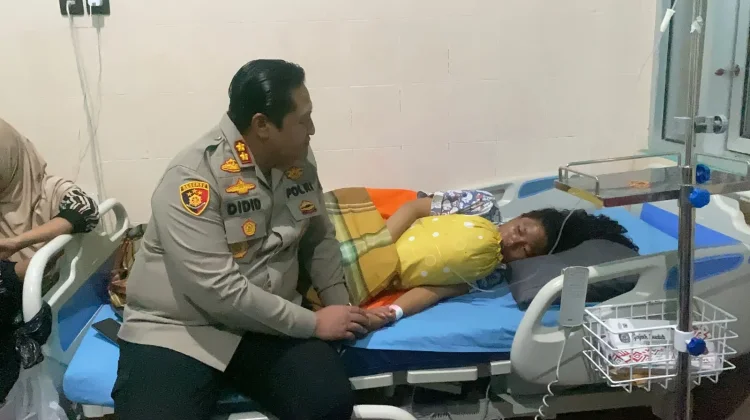 Kapolres Selayar Jenguk Lima Korban KLM Nurul Salsa, Pastikan Pengobatan Gratis