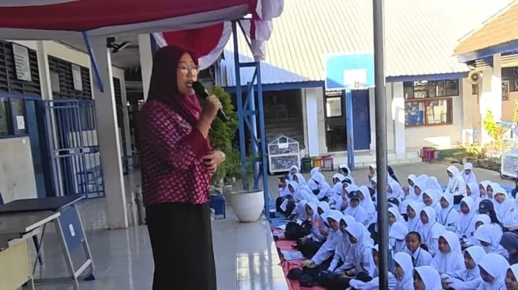 Kemenkum Sulsel Bekali Siswa SMPN 48 Makassar Bijak Bermedia Sosial