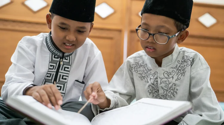 Makna Anak sebagai Amanah dalam Islam, Investasi Akhirat bagi Orang Tua