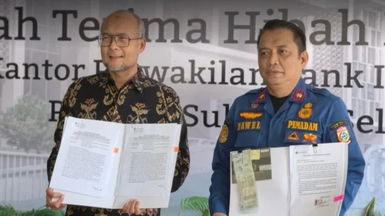 BI Sulsel Serahkan Hibah Kendaraan Operasional, Damkarmat Perkuat Layanan
