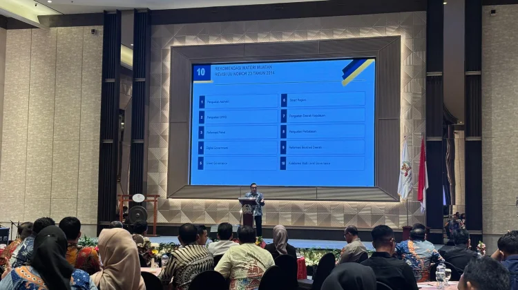 Ketua Komisi II Dorong DPRD Tingkatkan Kepercayaan Publik